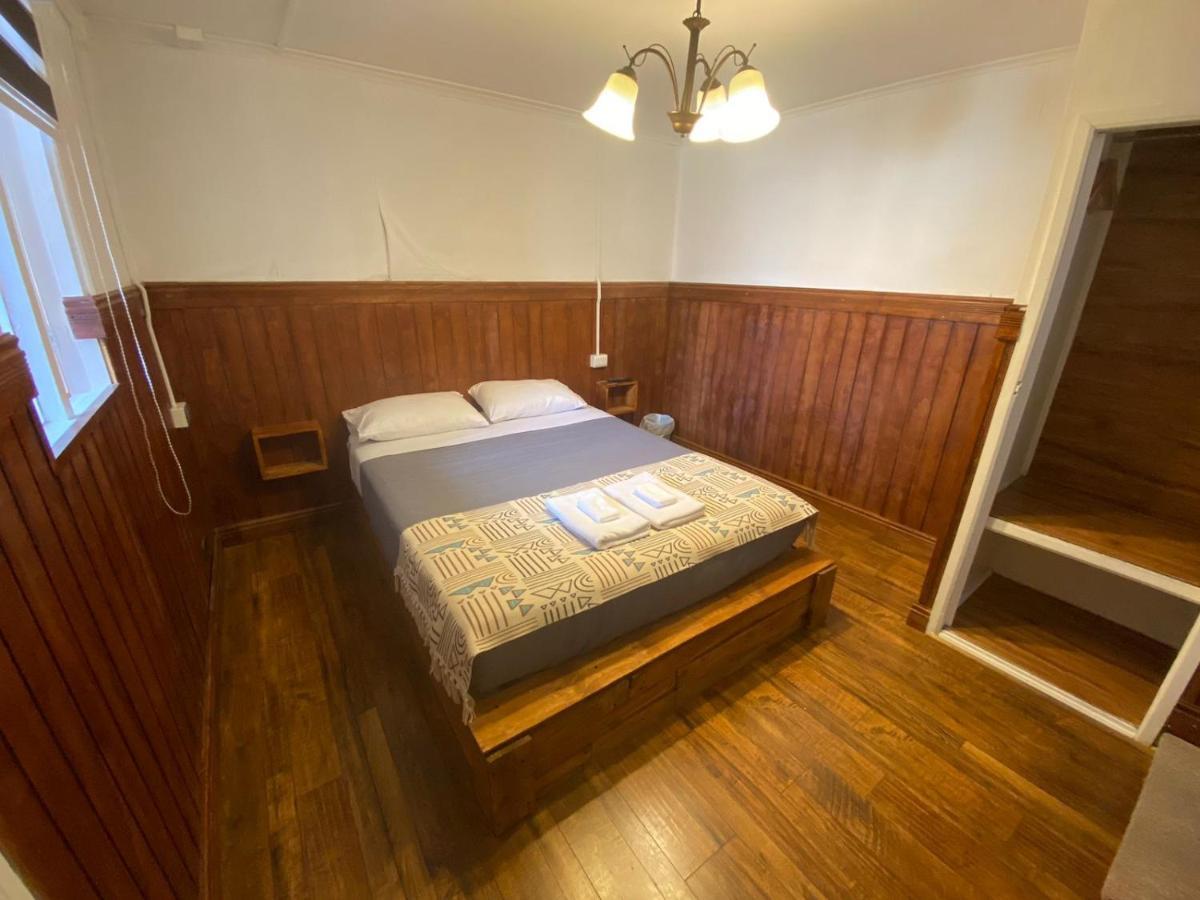 Hostal Ochen Punta Arenas Exterior foto